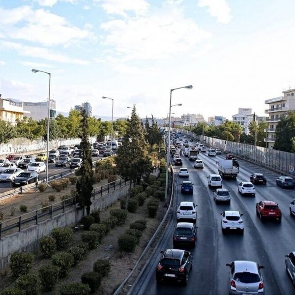Απόφαση – «βόμβα»: Τέλος η οδήγηση στην Ελλάδα από αυτή την ηλικία και πάνω – Παραδίδουν το δίπλωμα