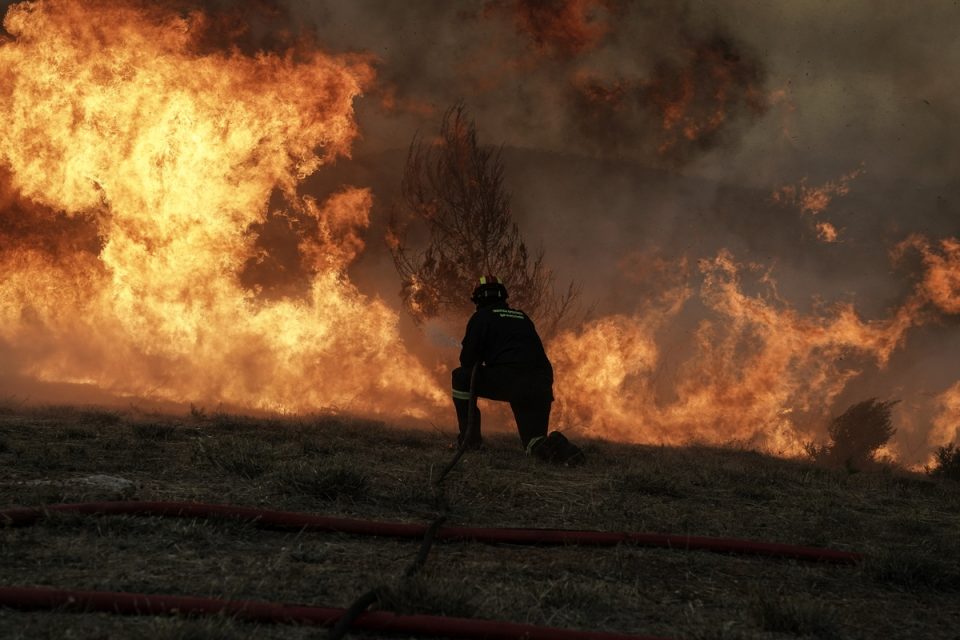 Φωτιά ΤΩΡΑ στην Αττική: Δείτε LIVE όλες τις πυρκαγιές που βρίσκονται σε εξέλιξη