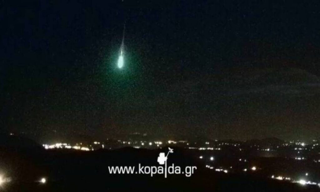Τεράστια λάμψη στον ουρανό αναστάτωσε την Ελλάδα – Δείτε τι ήταν