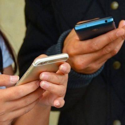 Κωδικοί Μετακίνησης SMS: Μας παρακολουθούν με τα SMS στο 13033;