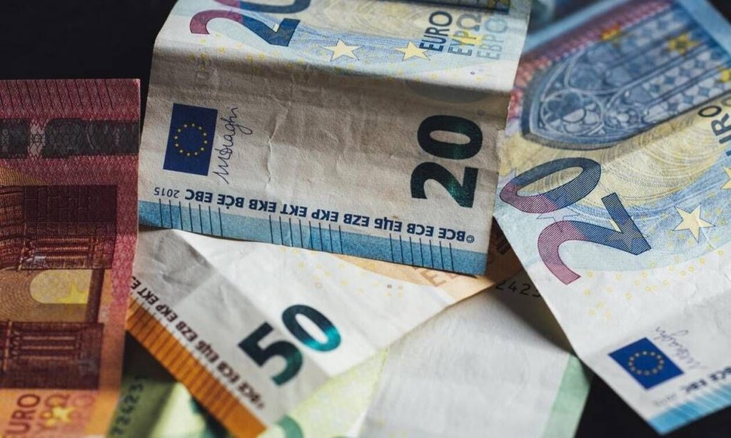 Αναδρομικά 2021: «Βρέχει» χιλιάδες ευρώ και με τόκο – Οι δικαιούχοι