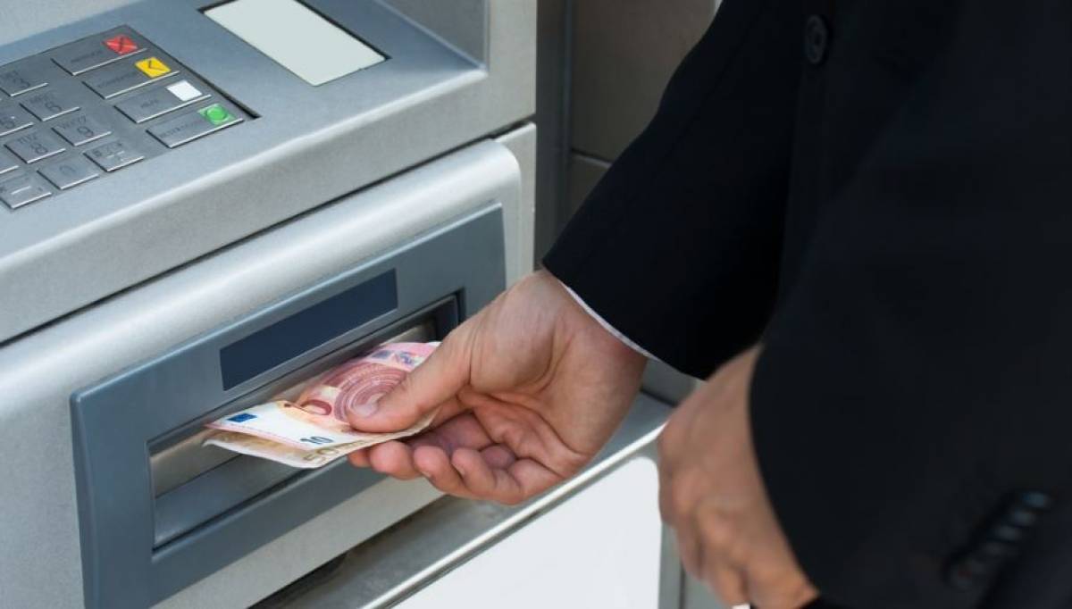 Συναγερμός: Μεγάλη απάτη στα ATM – Οι νέες οδηγίες των τραπεζών