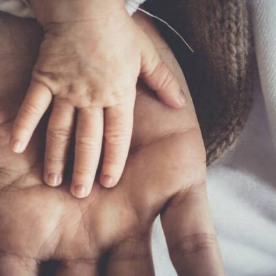 ΟΠΕΚΑ – Επίδομα γέννησης: Ποιοι το δικαιούνται – Όσα πρέπει να γνωρίζετε