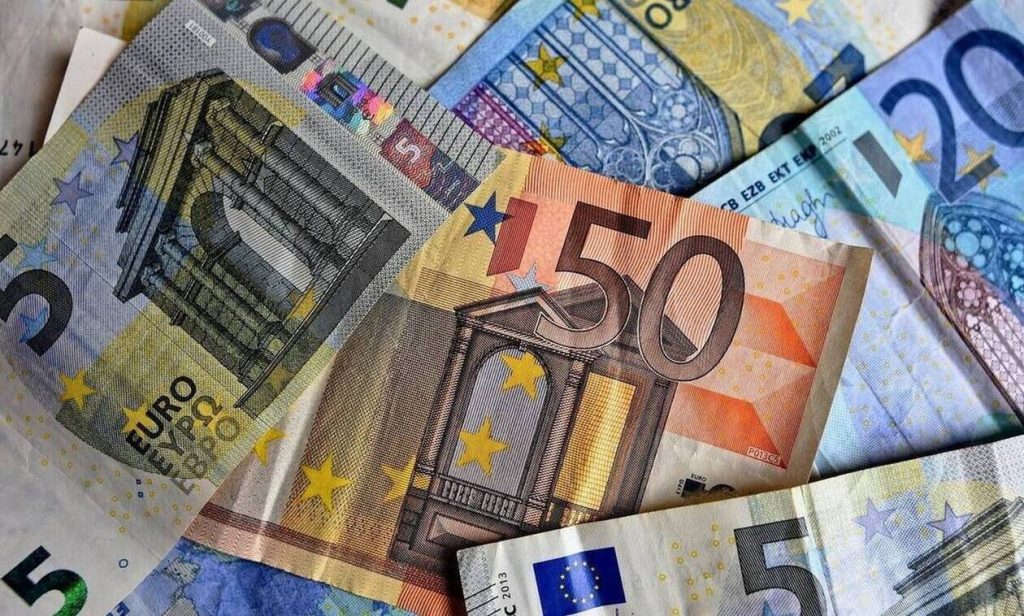 Συντάξεις Ιουνίου 2021: Αύξηση και 2000 ευρώ αναδρομικά – Ποιοι θα τα πάρουν