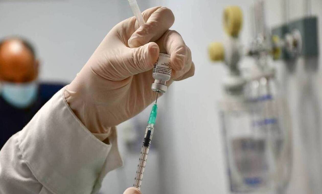 Εμβόλιο κορονοϊού: «Βροχή» SMS για ακυρώσεις από το emvolio.gov.gr – Τι έχει συμβεί