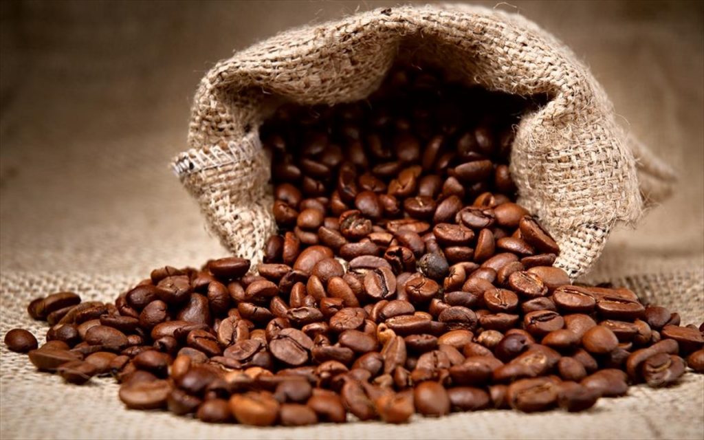 Σάλος με την τιμή του καφέ: Αδιανόητη η αύξηση στην τιμή του