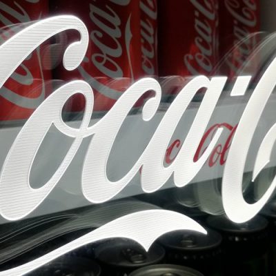 Σάλος με την Coca-Cola: Οι Έλληνες τη σέρνουν στα δικαστήρια – Δείτε τι έγινε