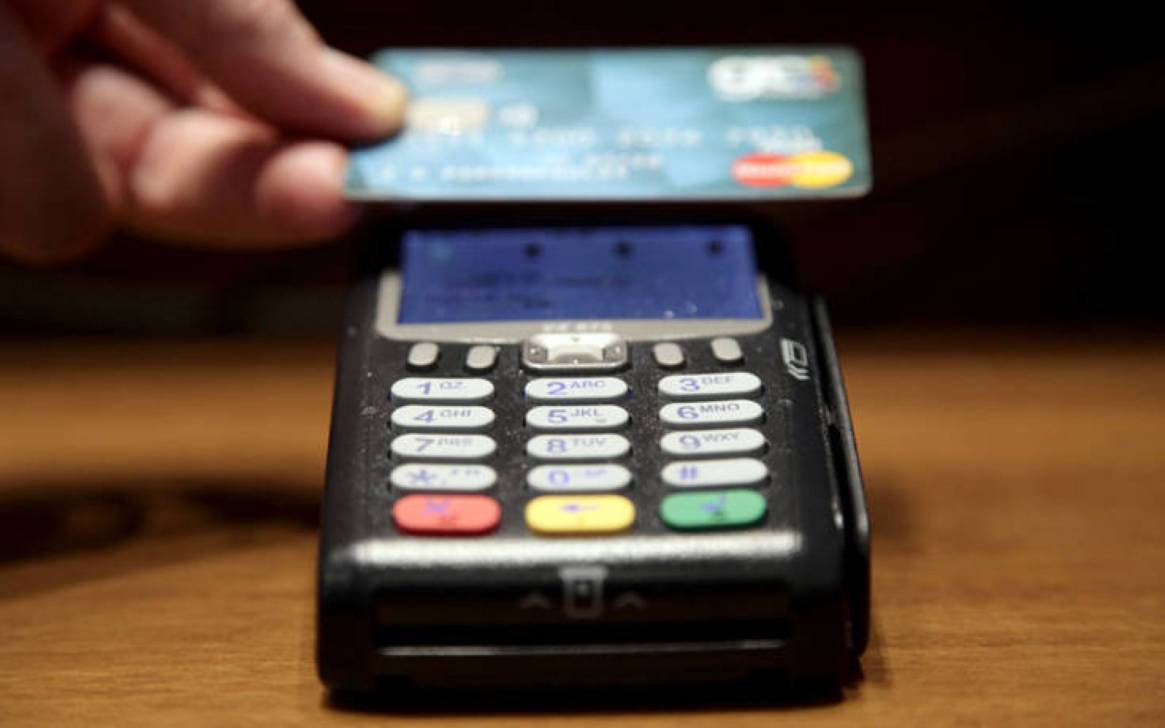 Ηλεκτρονικές πληρωμές: Το… κόλπο για να «κλέψεις» την Εφορία – Κέρδισε έως και 2.200 ευρώ