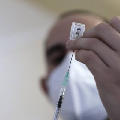 Κορονοϊός: Οριστικό – Αυτοί θα κάνουν τρίτη δόση εμβολίου το Σεπτέμβριο