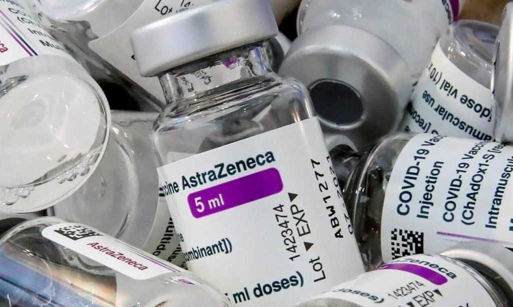 Εμβόλιο κορονοϊού: Συναγερμός! Νέα επικίνδυνη παρενέργεια από AstraZeneca