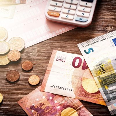 Αποζημίωση ειδικού σκοπού 2021: Ποιοι θα πάρουν 1.000 – 4.000 ευρώ
