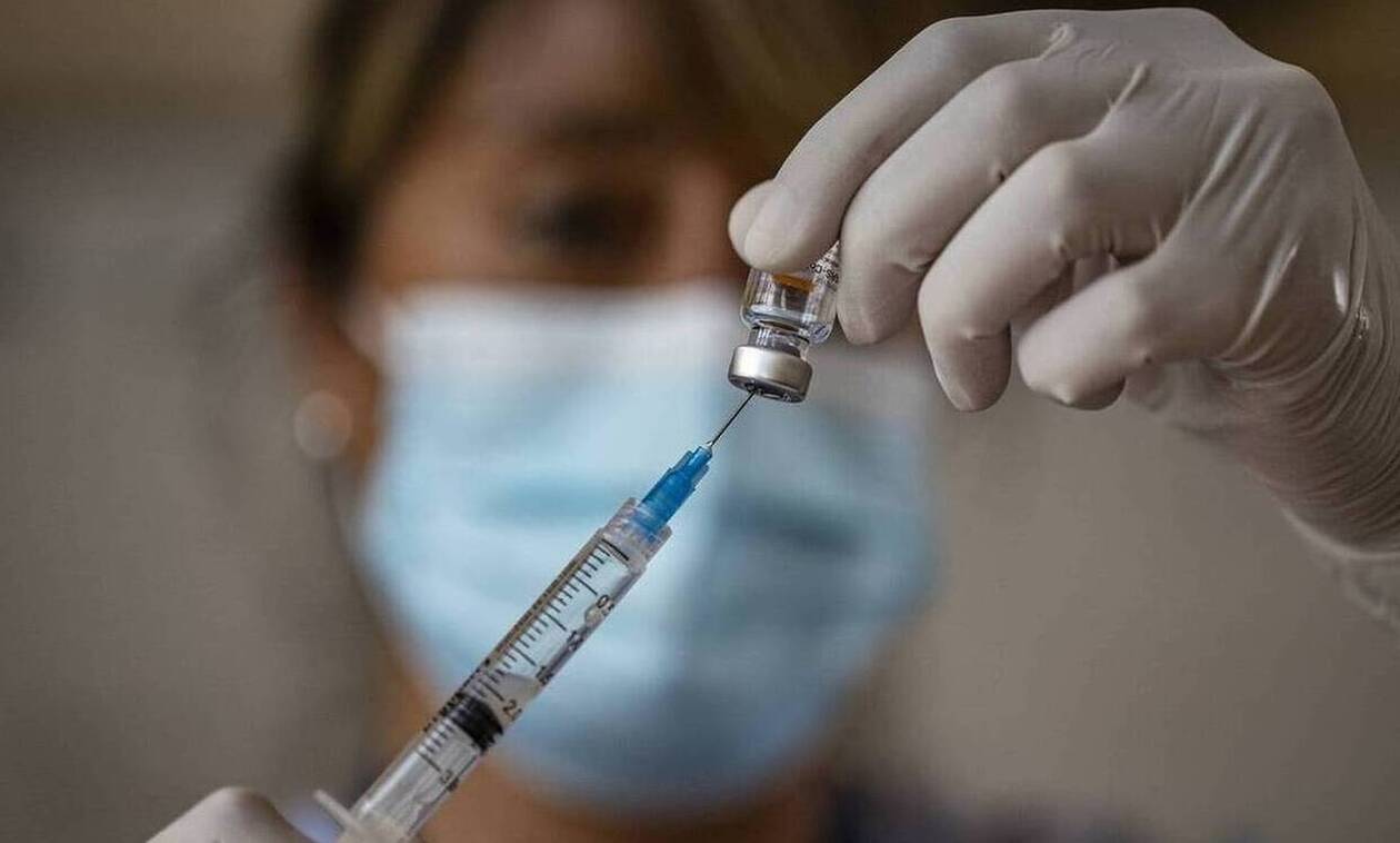 Σάλος με πλαστά πιστοποιητικά εμβολιασμού: Δείτε την τιμή που τα πουλάνε