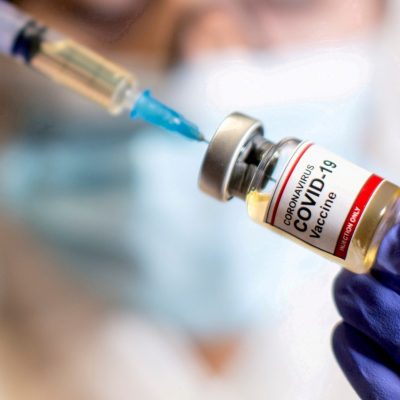 Εμβολιασμός: Όλες οι νέες οδηγίες για την τρίτη δόση – Τι ισχύει για όσους έχουν νοσήσει