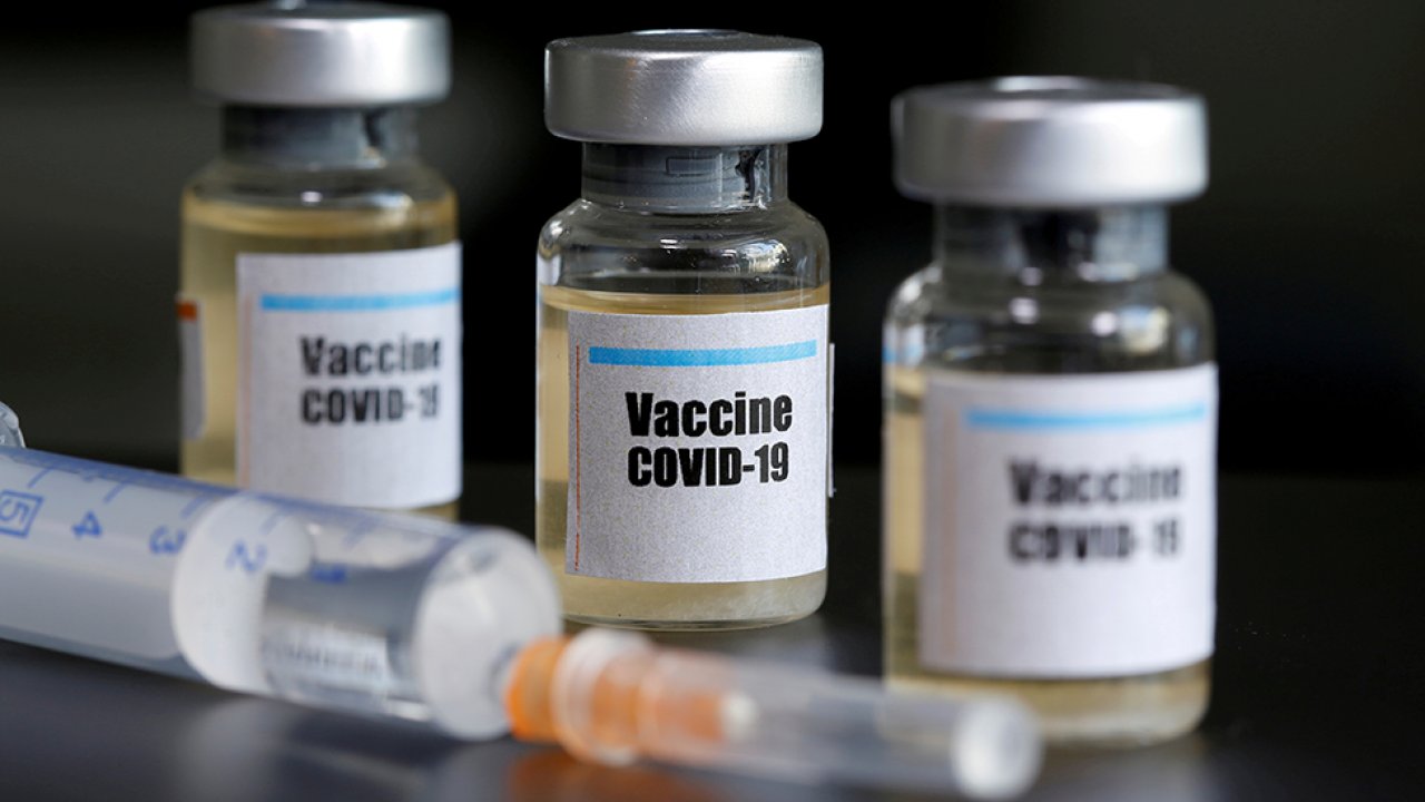 Εμβόλιο – τρίτη δόση: Πότε και ποιο πρέπει να κάνει ο καθένας – Πόσο προστατεύει
