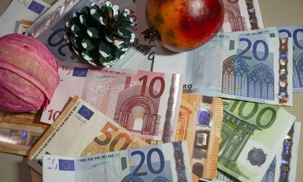Δώρο Χριστουγέννων 2021: Δείτε ΕΔΩ πόσα χρήματα θα πάρετε