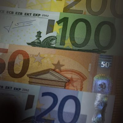 Έκτακτο επίδομα 250 ευρώ: Ελέγξτε τους λογαριασμούς σας – Μπήκαν τα λεφτά
