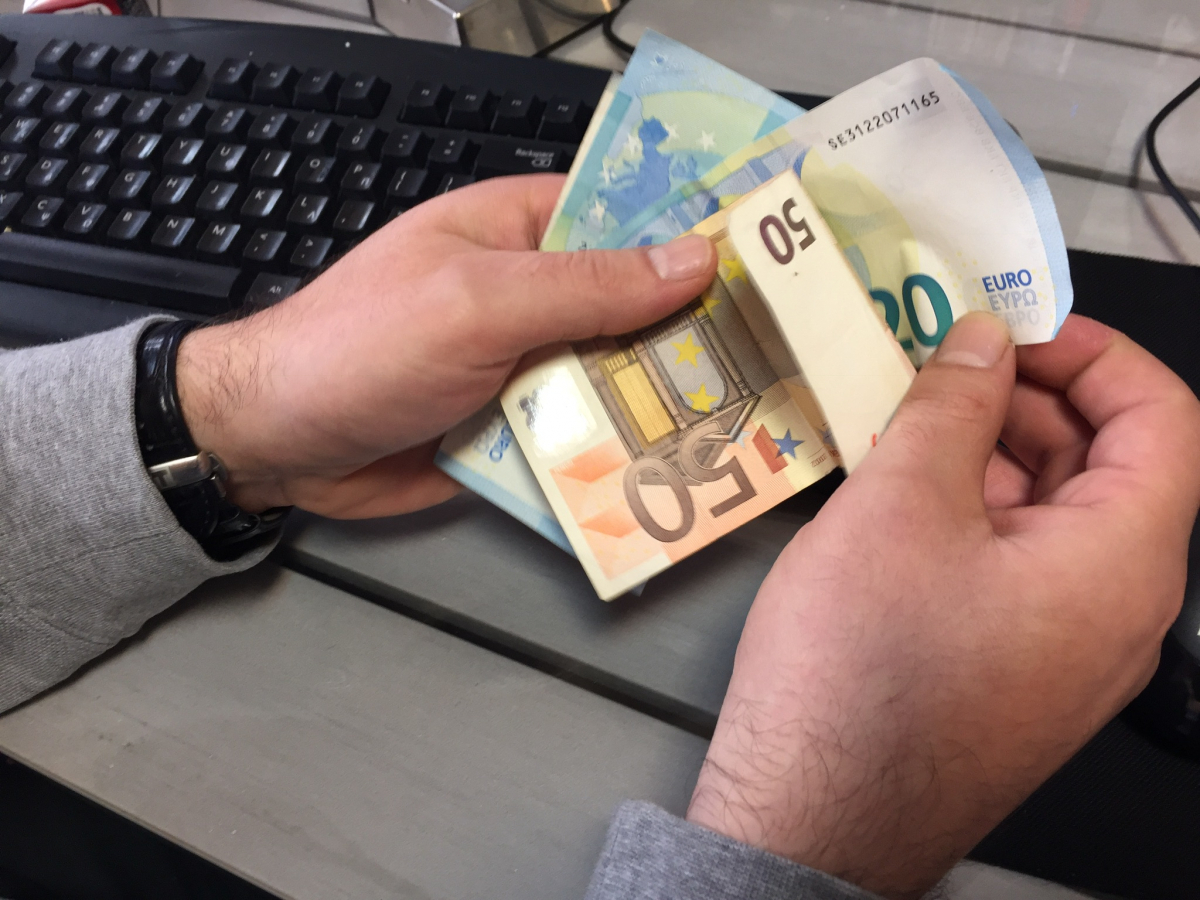 Επίδομα 534 ευρώ: Ποιοι είναι οι δικαιούχοι για τον Ιανουάριο