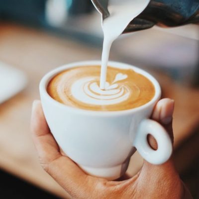Σάλος με την τιμή του καφέ: Εκτινάσσεται το κόστος – Πόσα θα πληρώνουμε