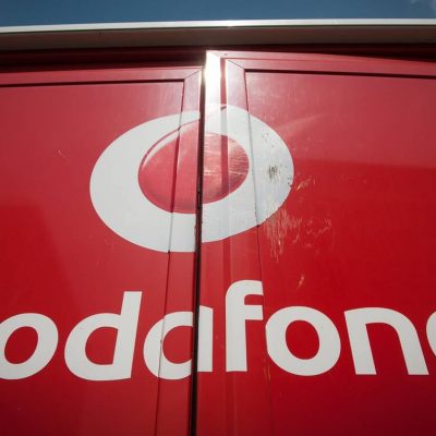 «Πόλεμος» Vodafone με Google και Facebook: Τι καταγγέλλει για την κατανάλωση των GB