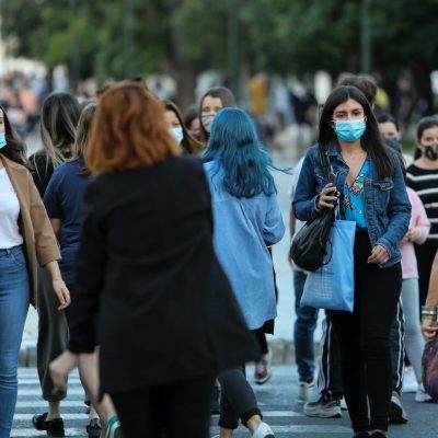 Έκτακτη ανακοίνωση: Τέλος η χρήση μάσκας στην Ελλάδα – Δείτε πού