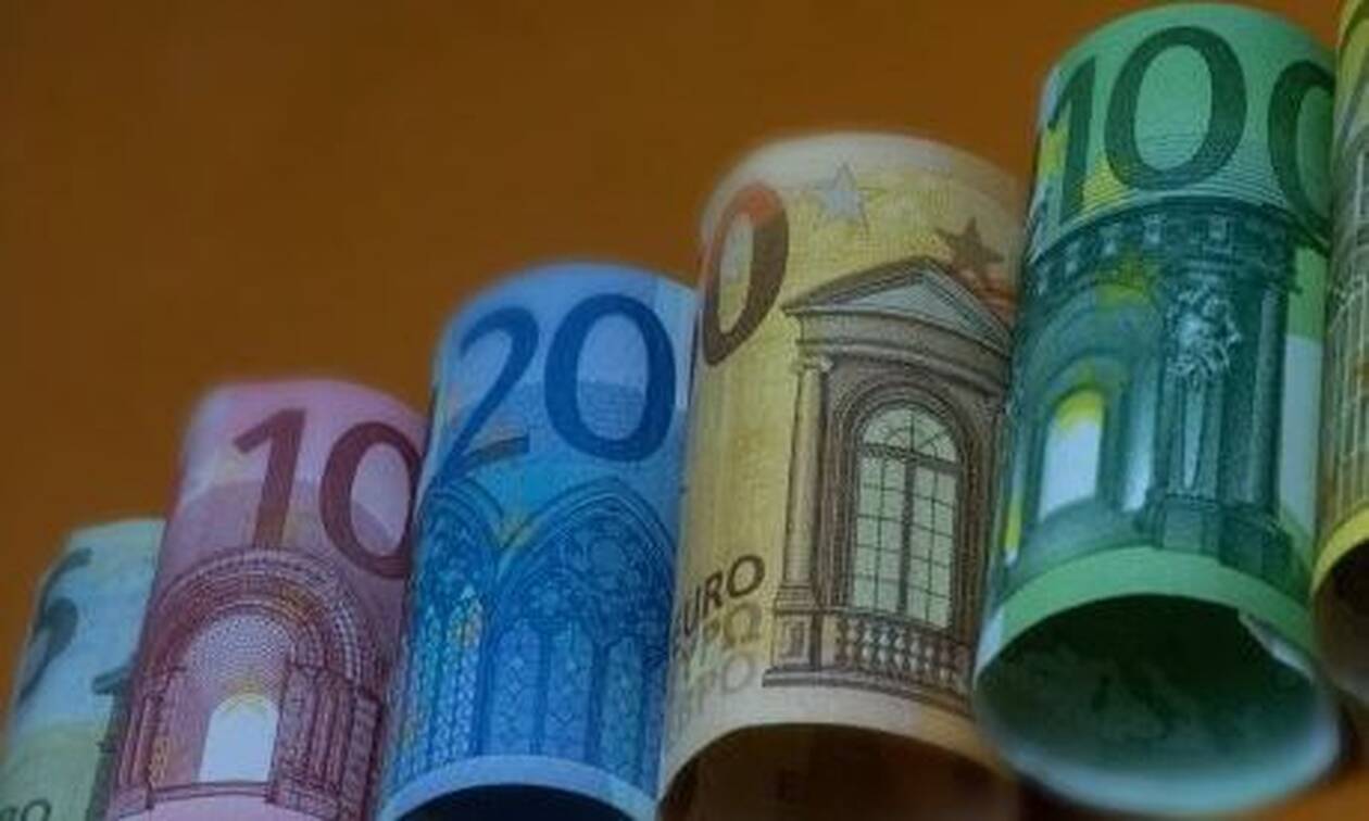 Θα το ζήσουμε και αυτό: Πάνω από 700 ευρώ ο βασικός μισθός - Πότε μπαίνει σε ισχύ