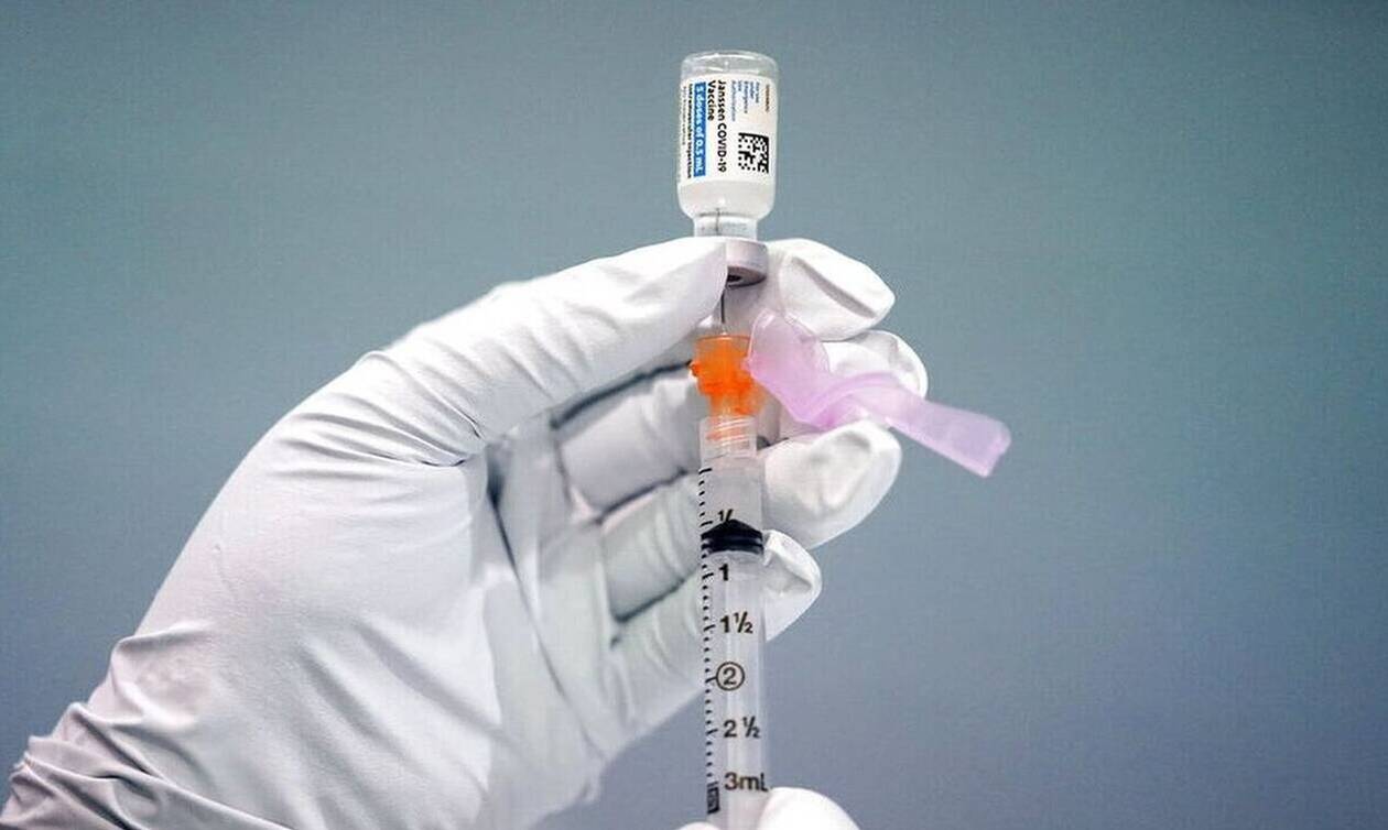 Έκτακτη ανακοίνωση: Υποχρεωτική η 4η δόση εμβολίου – Πότε ξεκινάει
