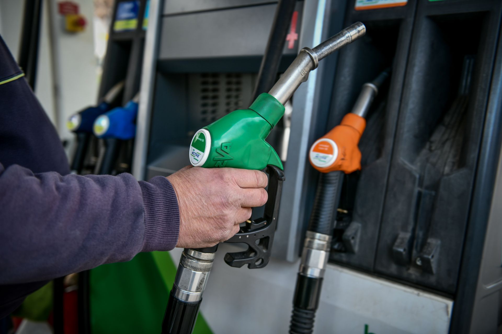 Αίτηση για επίδομα βενζίνης: Υποβάλετε ΕΔΩ την αίτηση στο gov.gr - Πότε η πληρωμή