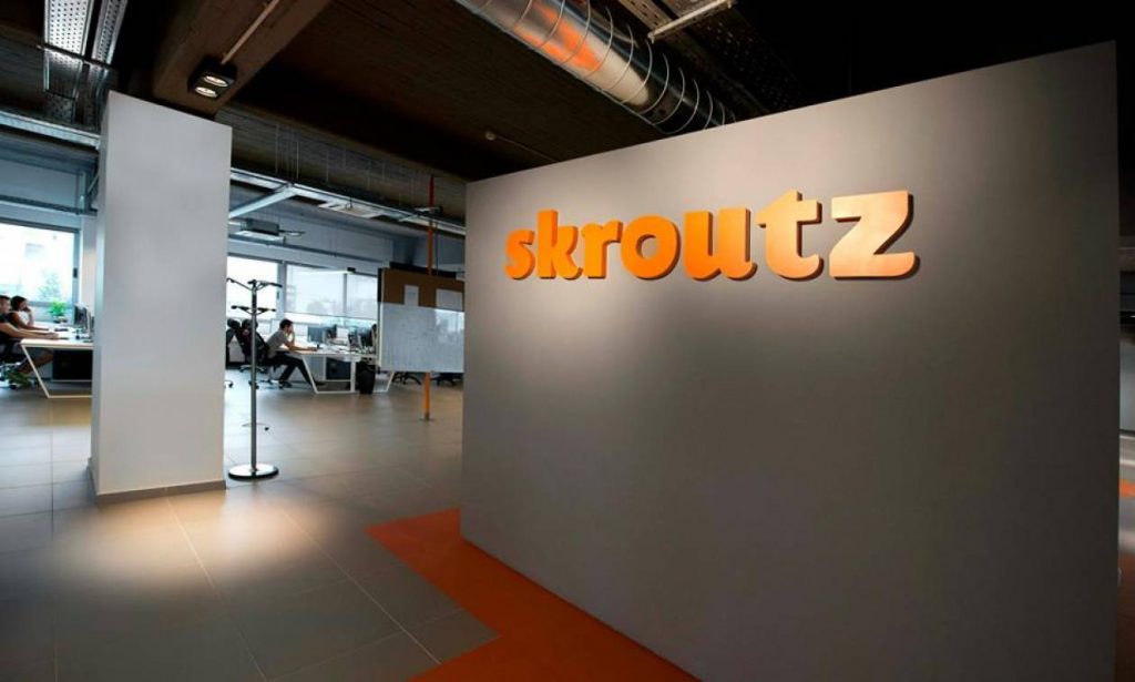 Οργή χιλιάδων πελατών του Skroutz για την μεγάλη απάτη: Τι απαντά η εταιρεία