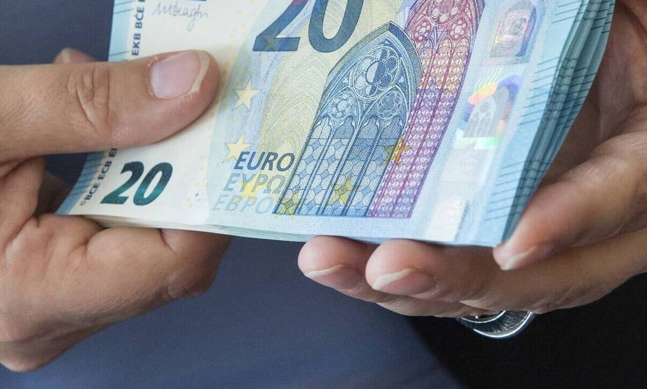 Αποκάλυψη: Ποιοι έχουν το χρήμα στις ελληνικές τράπεζες και ποιοι στο εξωτερικό