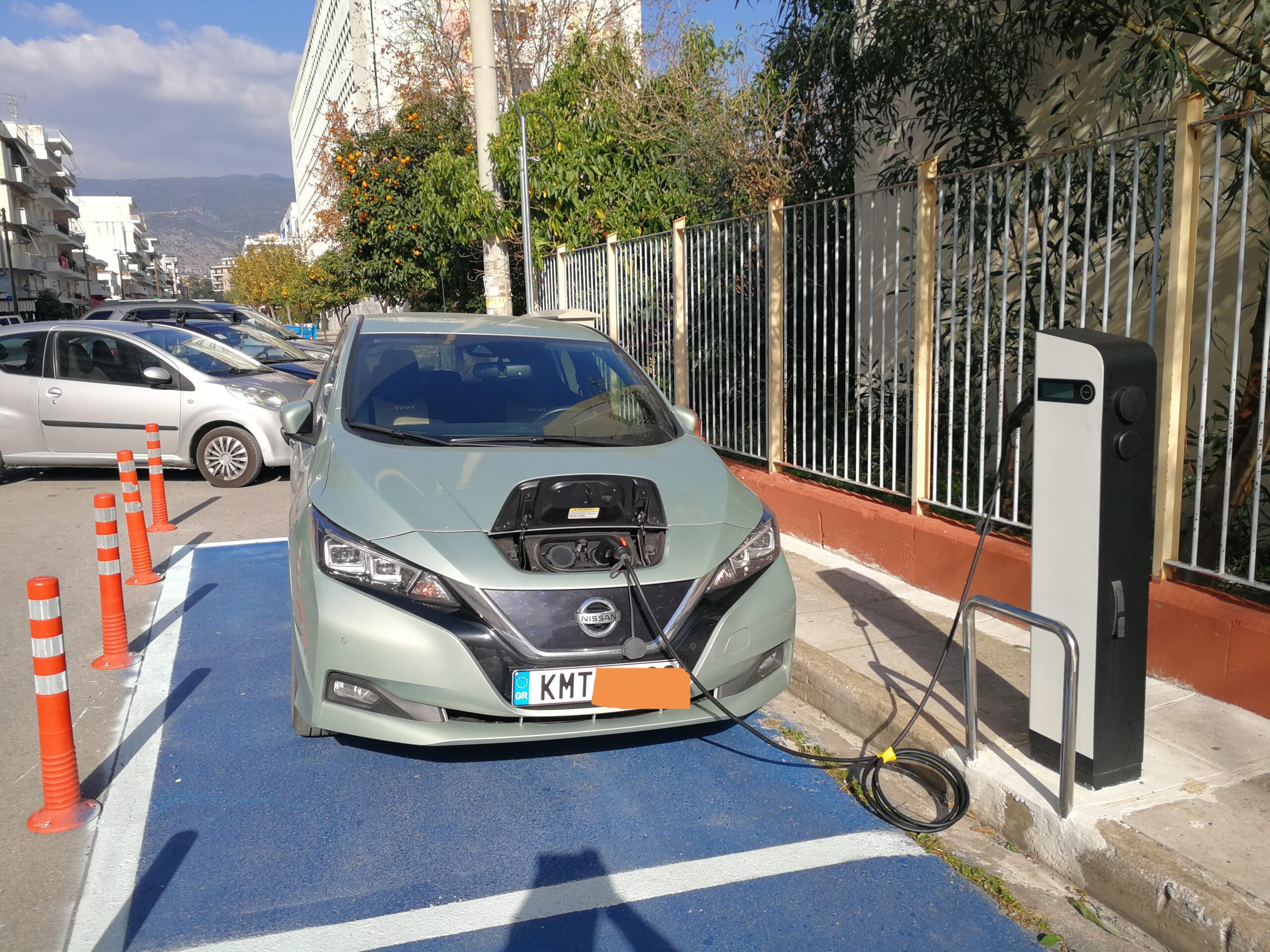Ηλεκτρικά αυτοκίνητα: Σας αφορά! Όλα τα σημεία φόρτισης στην Ελλάδα