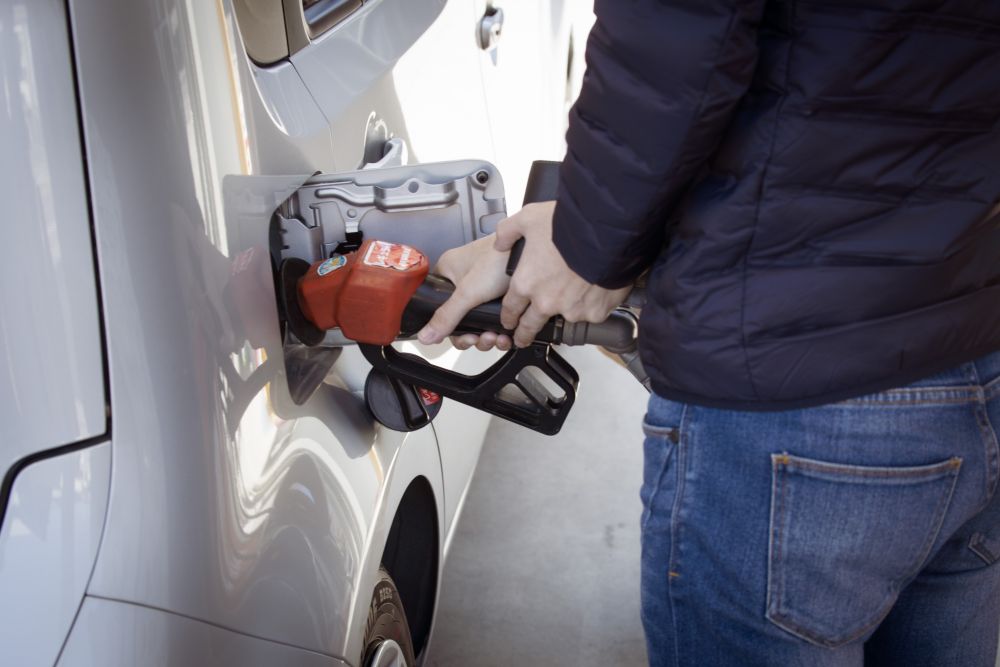Επίδομα βενζίνης: Έρχεται νέο fuel pass – Δείτε πόσα (παραπάνω) χρήματα θα πάρουμε