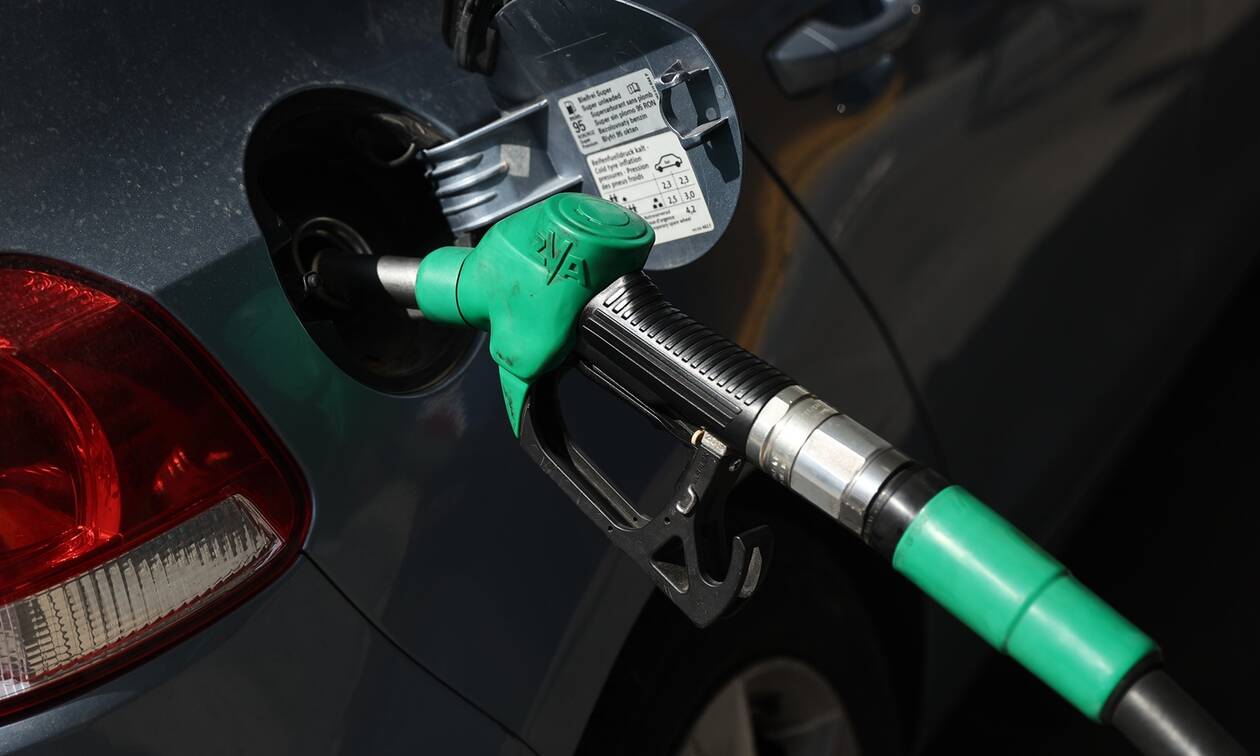 Νοθευμένη βενζίνη: Πώς θα καταλάβετε οτι «δηλητηρίασαν» το αυτοκίνητό σας