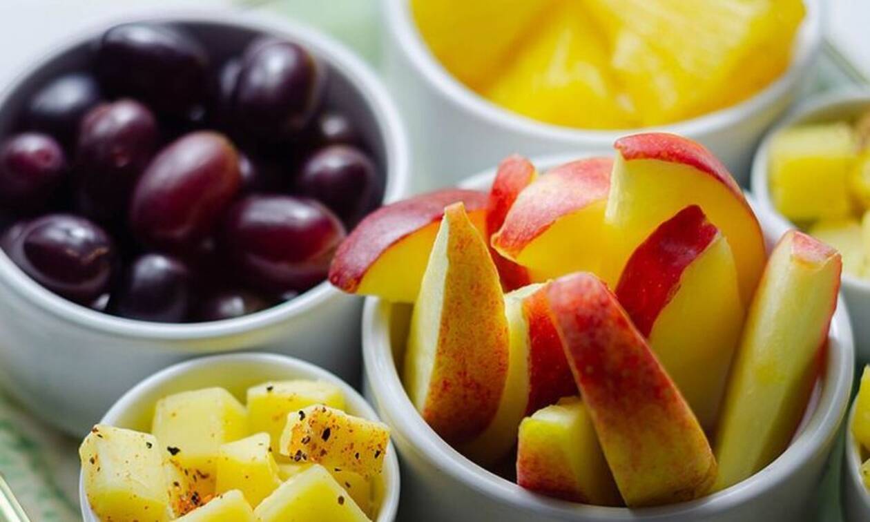 Θέλετε να ρίξετε την χοληστερίνη σας; Τα 5 φρούτα που πρέπει να καταναλώσετε