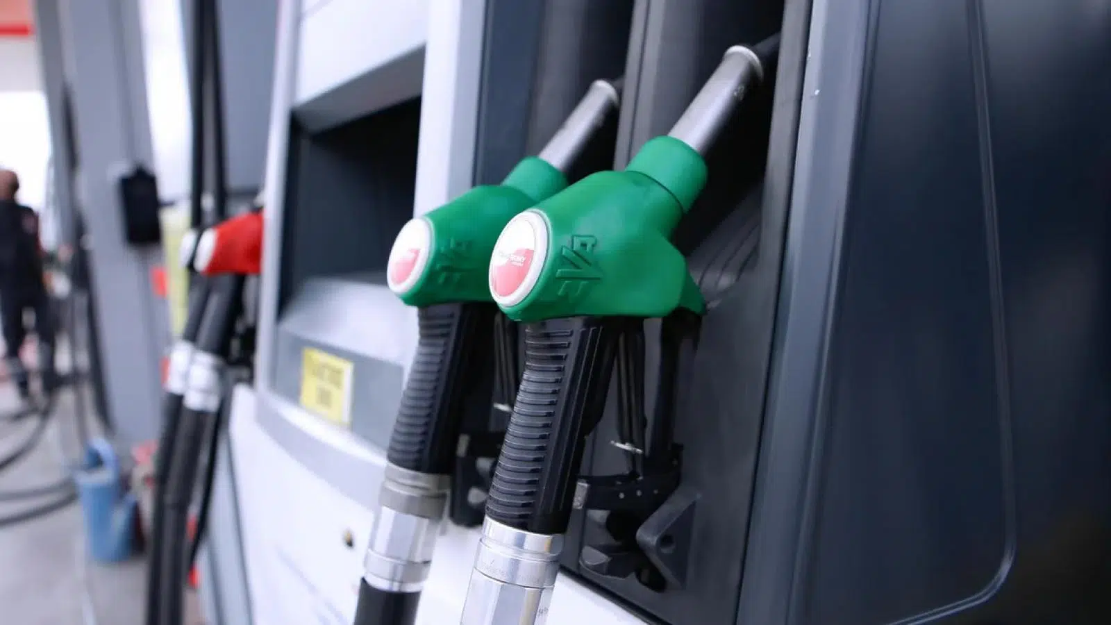 Αίτηση τώρα για το Fuel Pass 2: Έτσι θα πάρετε το νέο επίδομα βενζίνης