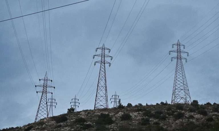 Έκτακτη είδηση: Αυτές οι εταιρείες ρεύματος μας κλέβουν στους λογαριασμούς