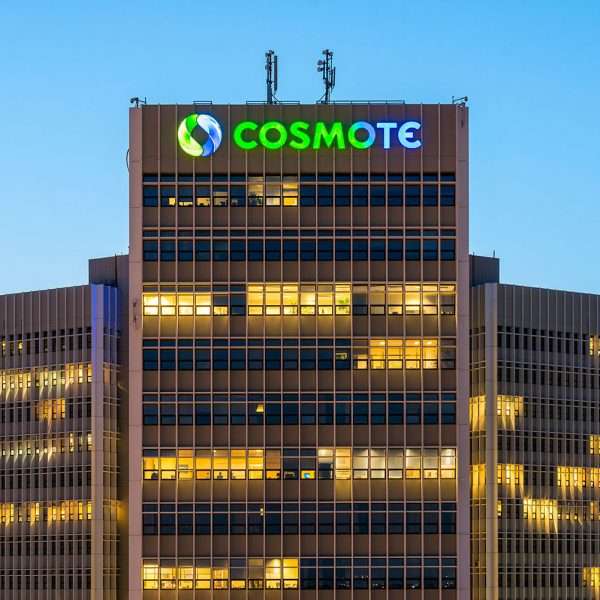 Cosmote: Απίστευτη κίνηση – Δίνει πενταπλάσιες ταχύτητες Internet