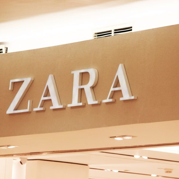 Απίστευτη απόφαση από τα Zara: Δείτε τι κάνει πλέον η γνωστή αλυσίδα ρούχων