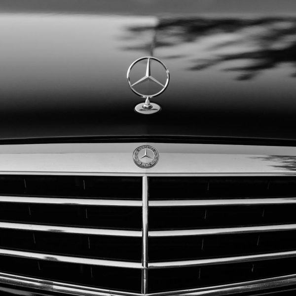 Το ήξερες; Πώς πήρε το όνομά της η Mercedes – Τι συμβολίζει το αστέρι;