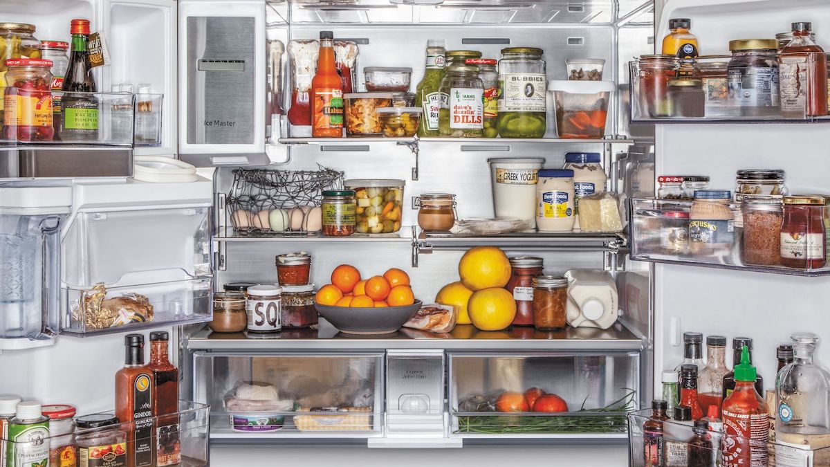 Αυτά είναι τα 5 τρόφιμα που δεν πρέπει να βάζετε ποτέ στην πόρτα του ψυγείου