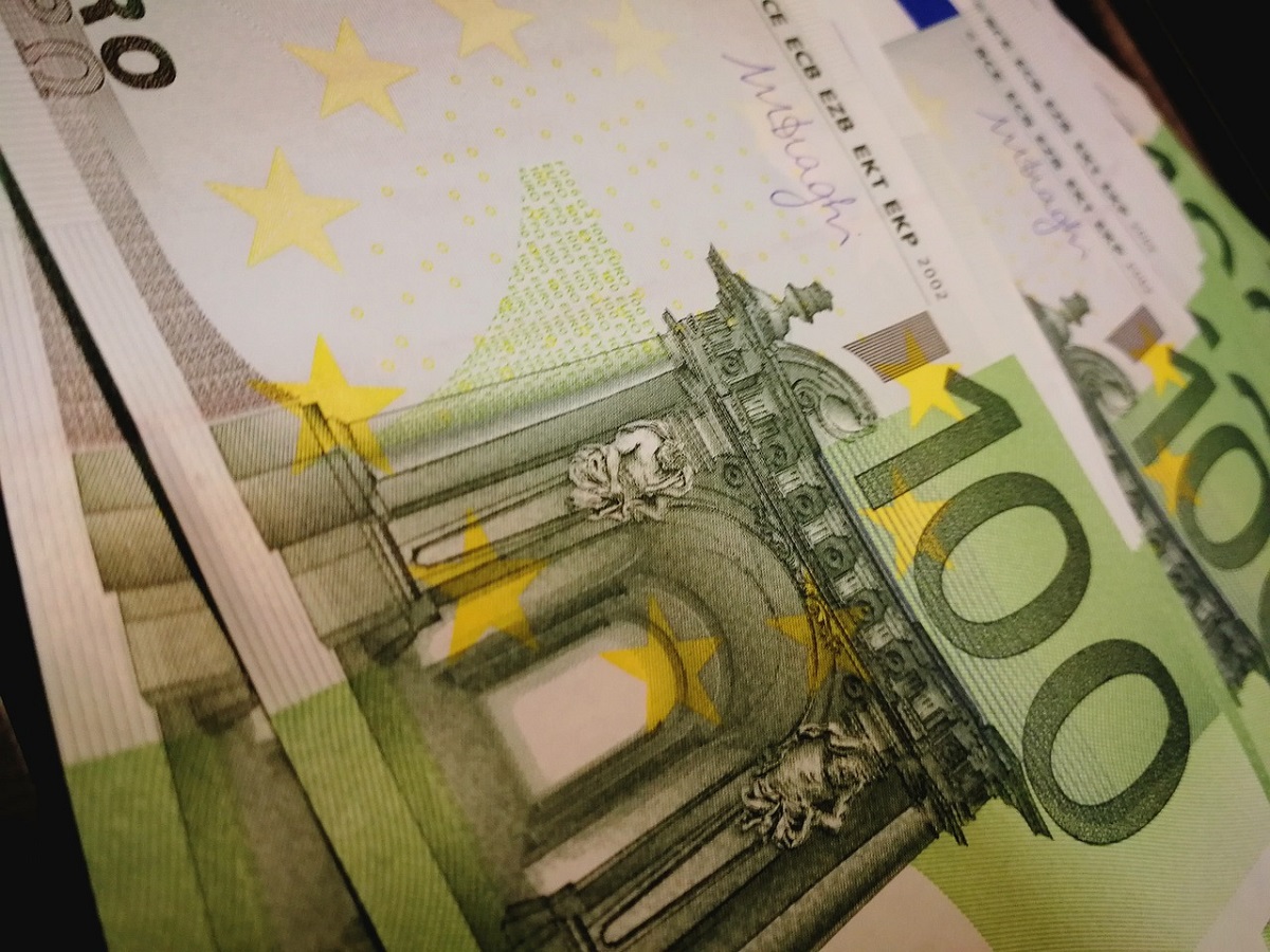 Ειδικό επίδομα 1.000 ευρώ