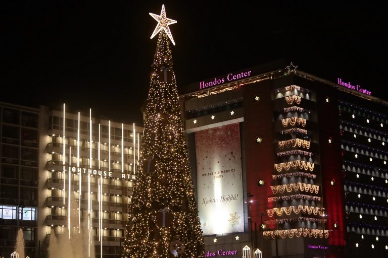 Τα κόλπα για οικονομία στο ρεύμα τα Χριστούγεννα