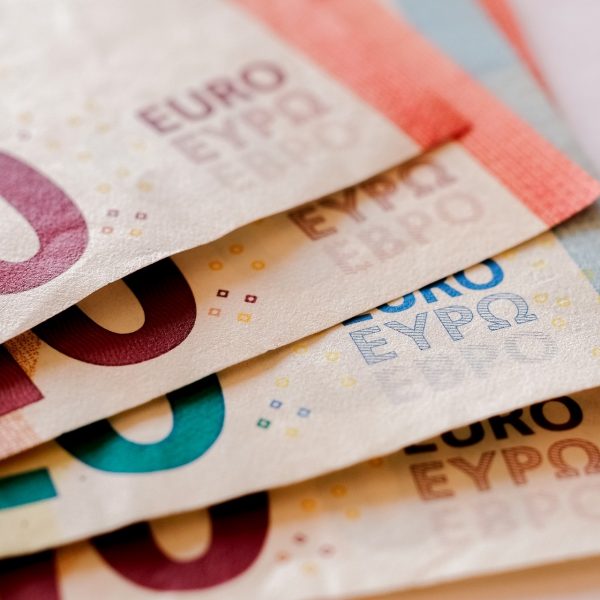Νέο επίδομα 400 ευρώ: Αιτήσεις ΕΔΩ – Μην χάσετε την ευκαιρία