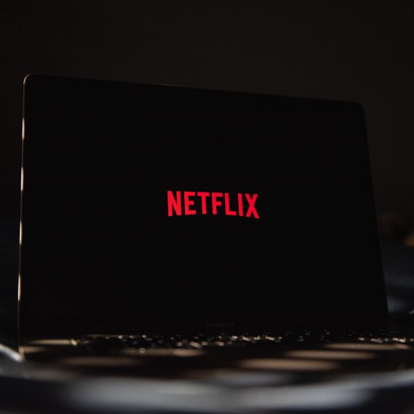 Netflix: Ψάχνει υπάλληλο στην Ελλάδα με 21.000 ευρώ μισθό – ΕΔΩ οι αιτήσεις