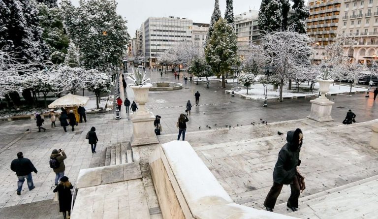 Καιρός: Ανατροπή! «Μούφα ο χιονιάς – Δεν θα γίνει τίποτα» – Έξαλλος ο Καλλιάνος