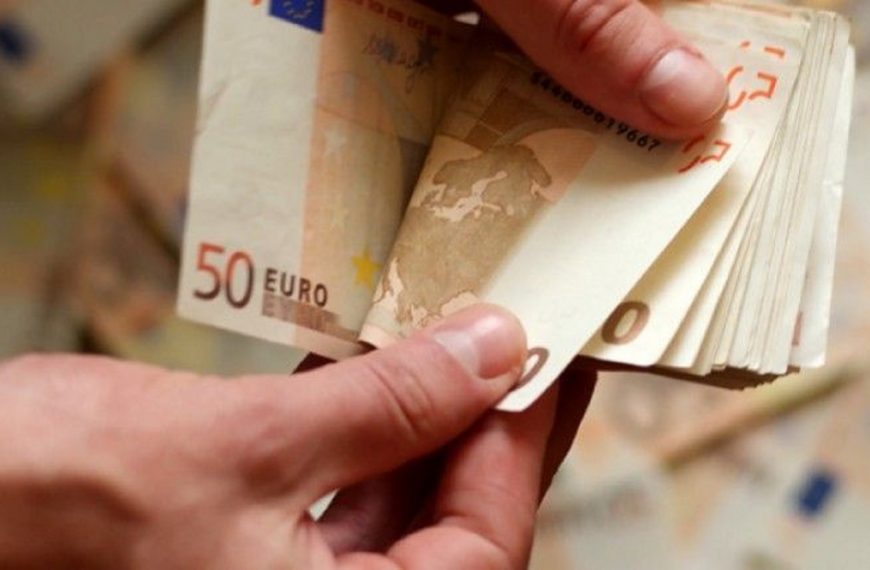 Έκτακτο επίδομα 1000 ευρώ: Αιτήσεις ΕΔΩ – Χιλιάδες οι δικαιούχοι