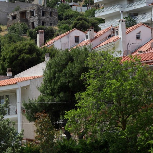 Μεγάλη έκπληξη: Επιδότηση ηλιακού θερμοσίφωνα και στο εξοχικό – Τι ξέρουμε