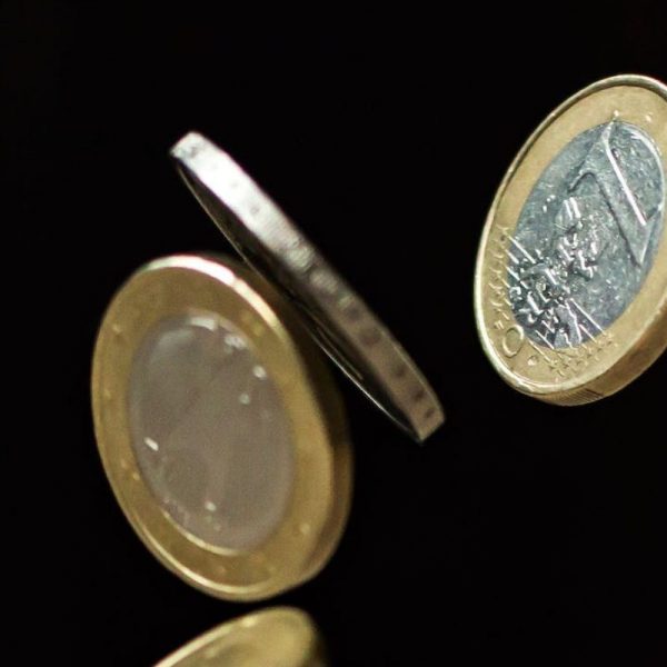 Χρυσή ευκαιρία: 21.000 ευρώ επίδομα σε οικογένειες – Πώς η αίτηση