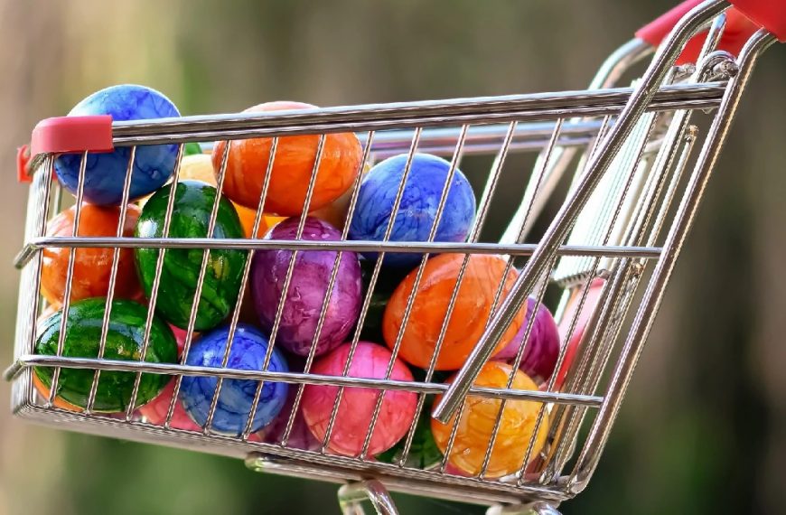 Εορταστικό ωράριο το Πάσχα 2024: Πώς θα λειτουργήσουν τα καταστήματα – Τι ισχύει με τις αργίες