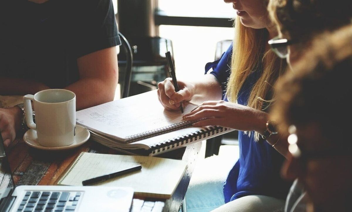 ΔΥΠΑ: Η λίστα με τους δικαιούχους των 1.000 ευρώ