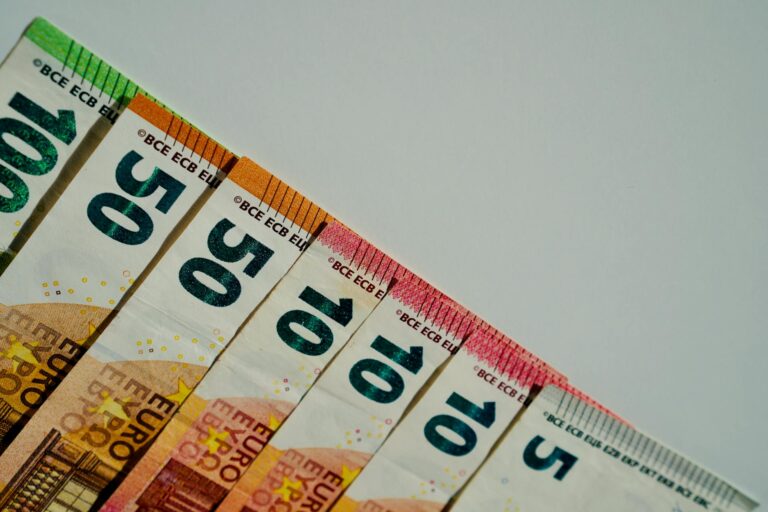 Επίδομα «δώρο» 2.000 ευρώ από το κράτος – Τελειώνει η προθεσμία